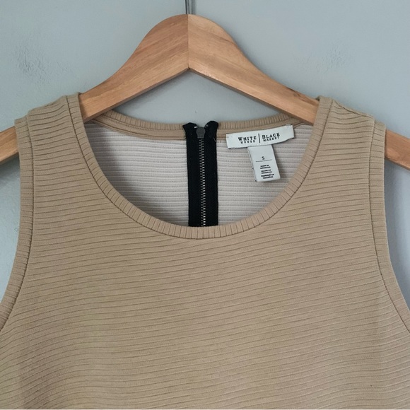 White House | Black Market Sleeveless Neutral Textured Tank - Picture 5 of 12